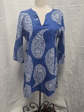 Blossom Boutique V-Neck Paisley Tunic